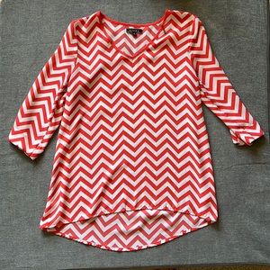 Kiara, small chevron top